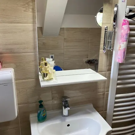 Mira Apartamento Kremna