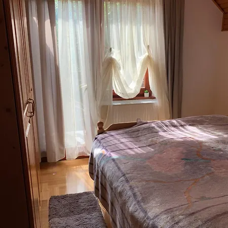Mira Apartamento Kremna